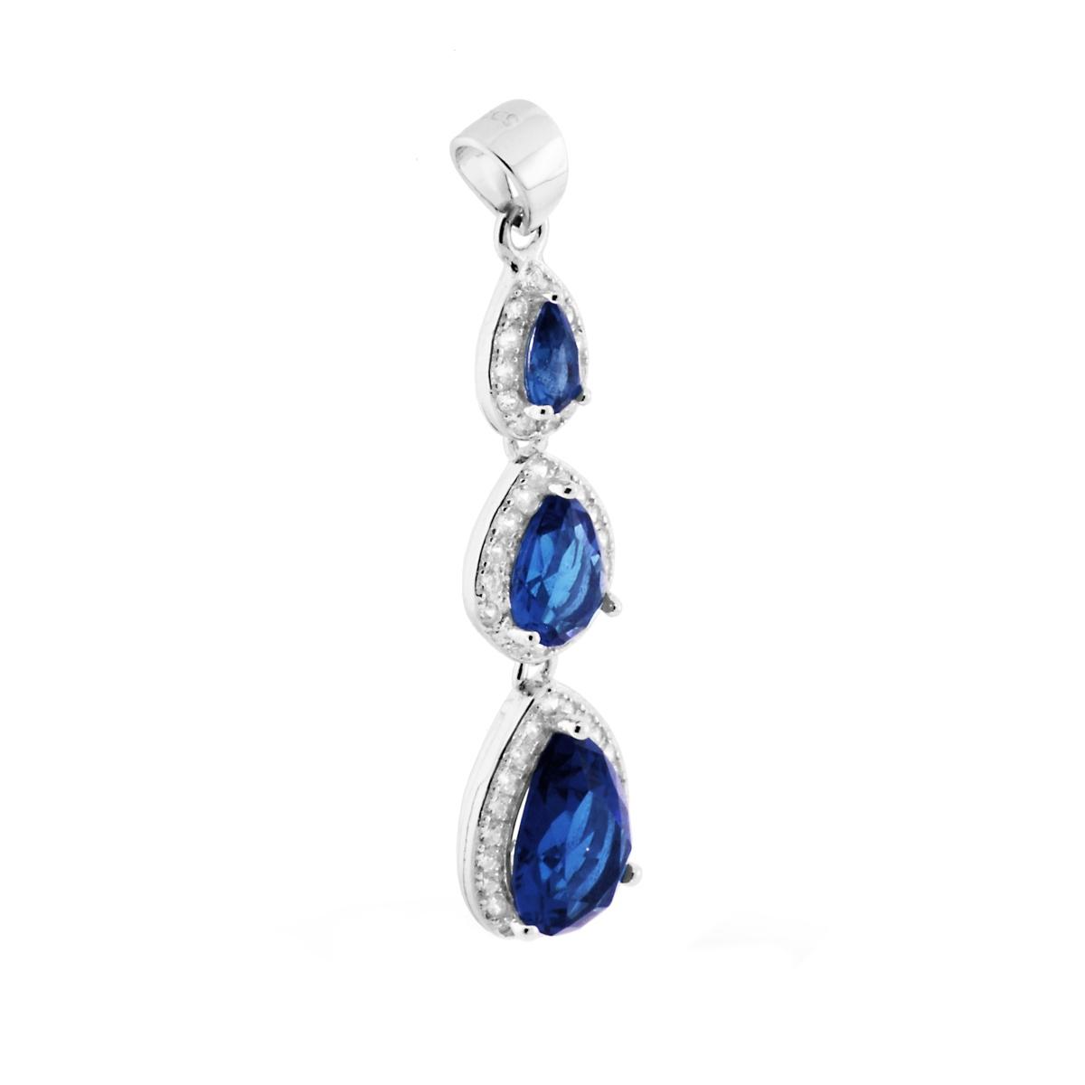 Ciondolo in argento con tre pietre blu a goccia e piccoli zirconi bianchi.