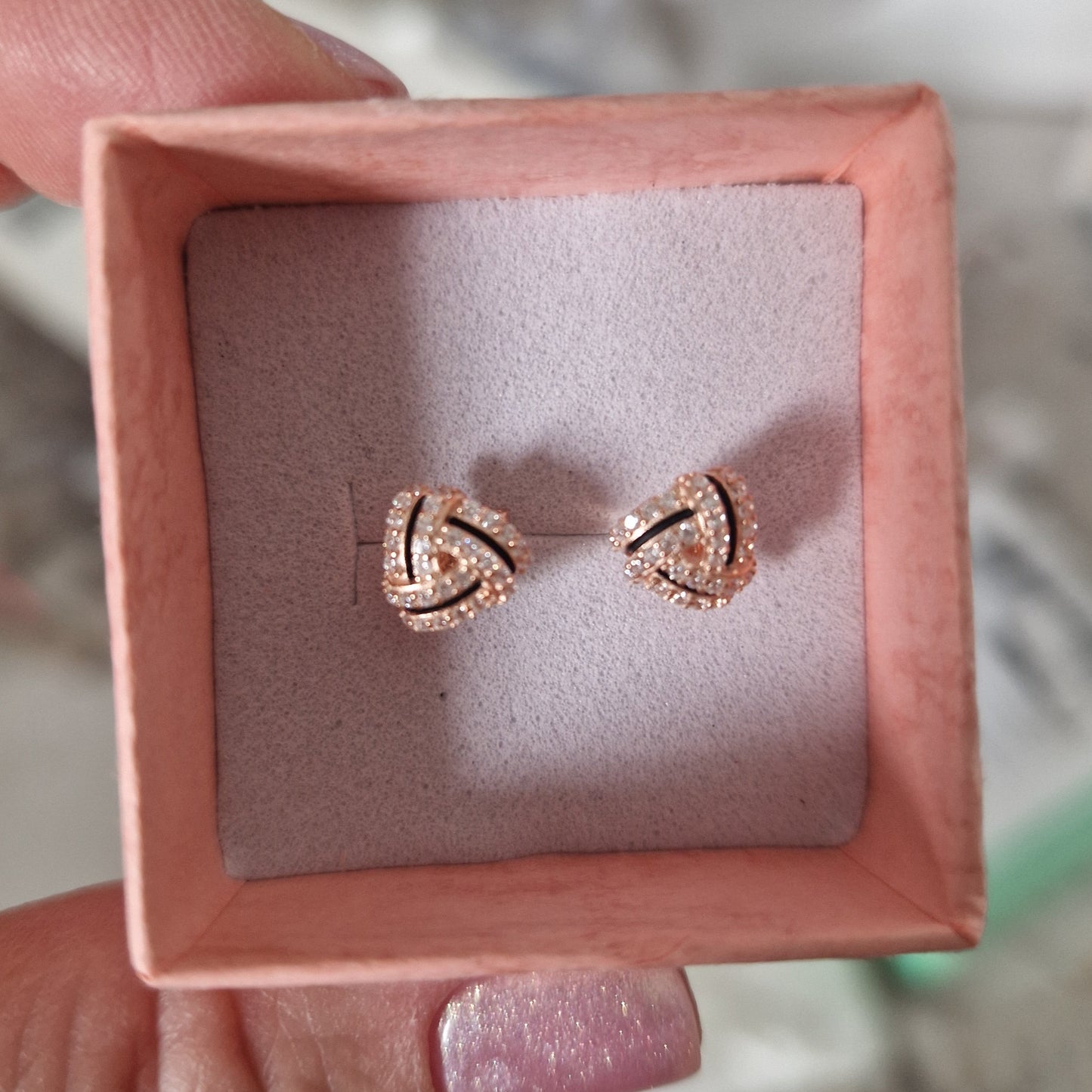 Orecchini Incrocio, in Argento 925 e Zirconi