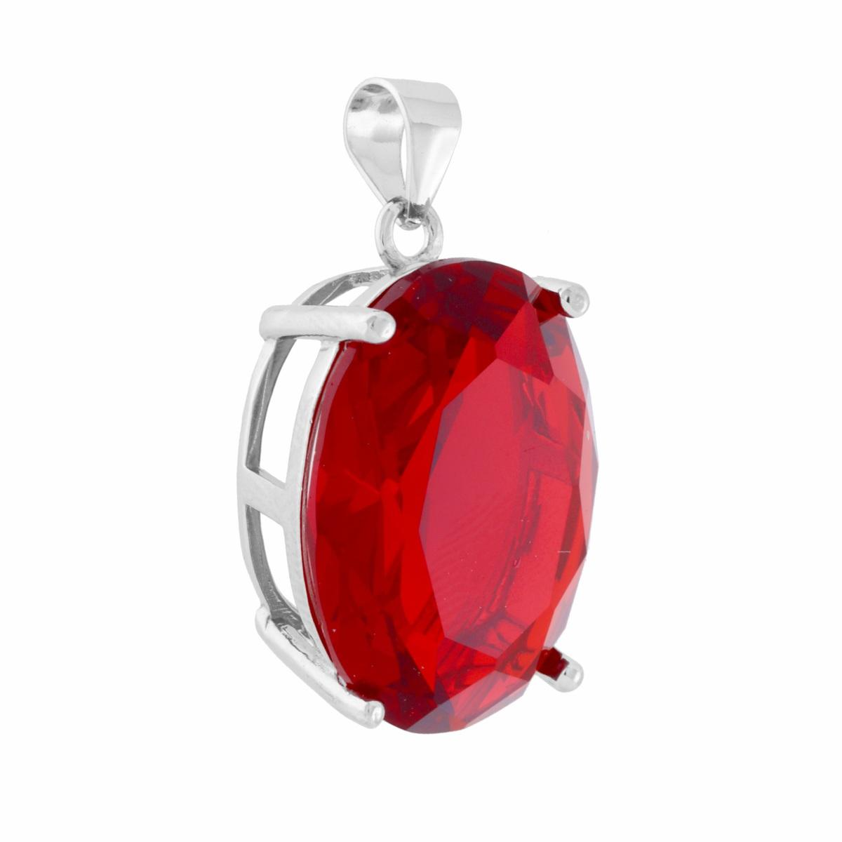 Ciondolo ovale con pietra rossa e montatura in argento.