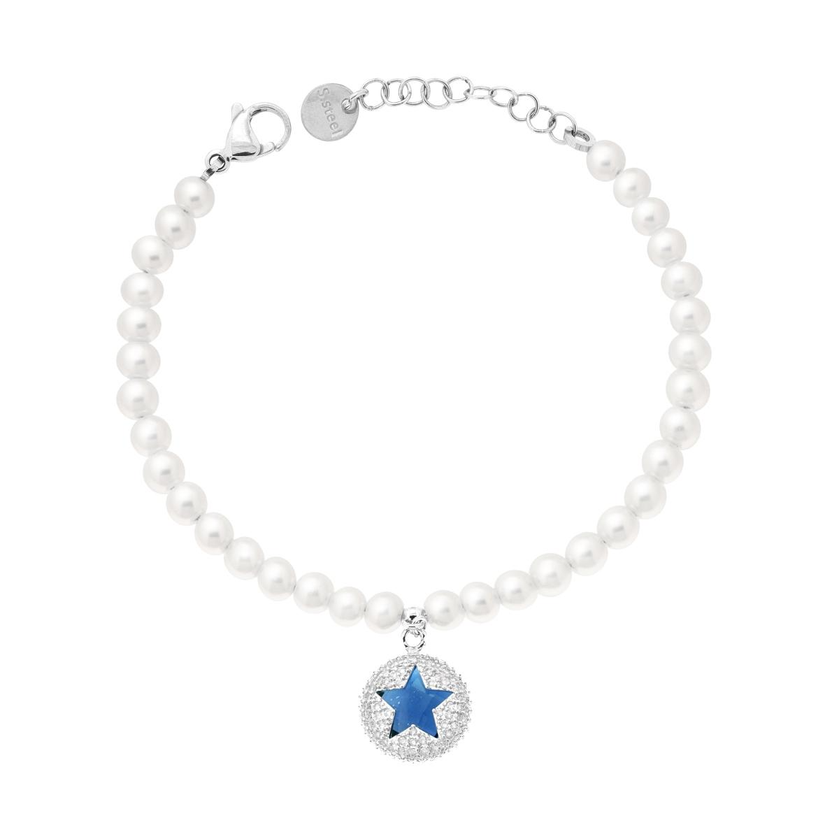 Bracciale di perle con charm a forma di stella blu e pavé di zirconi, chiusura a moschettone e placchetta con scritta S.Steel.