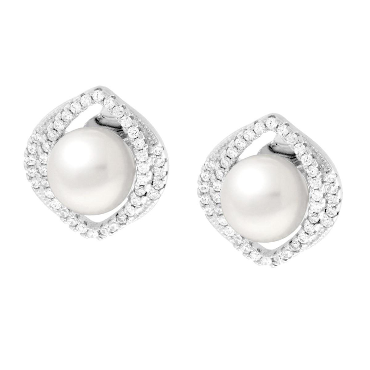 Orecchini in oro bianco con perle e pavé di diamanti.