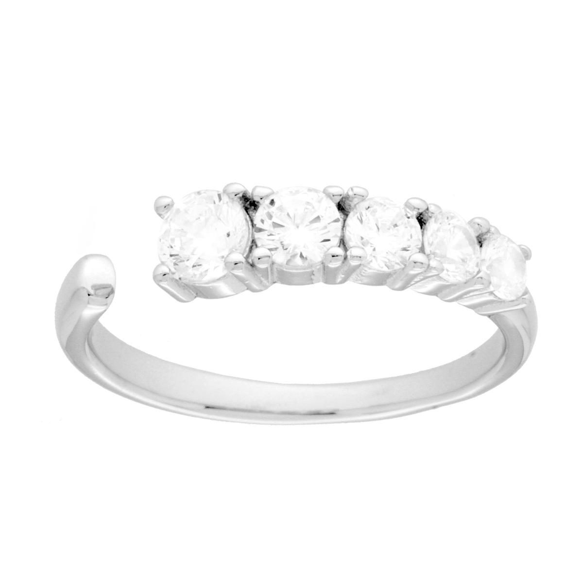 Anello a fascia aperta in oro bianco con cinque diamanti incastonati a griffe.