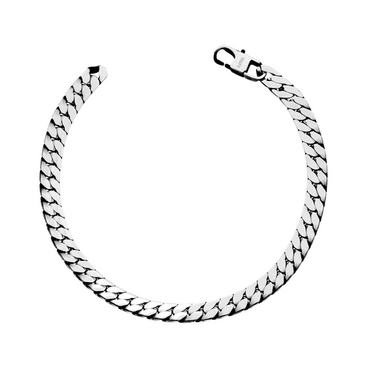Bracciale a catena in acciaio inossidabile con chiusura a moschettone su sfondo bianco.