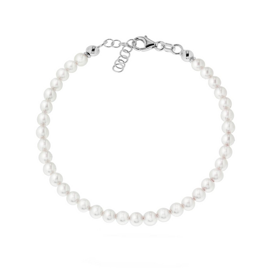 Bracciale di perle con chiusura a moschettone in argento.