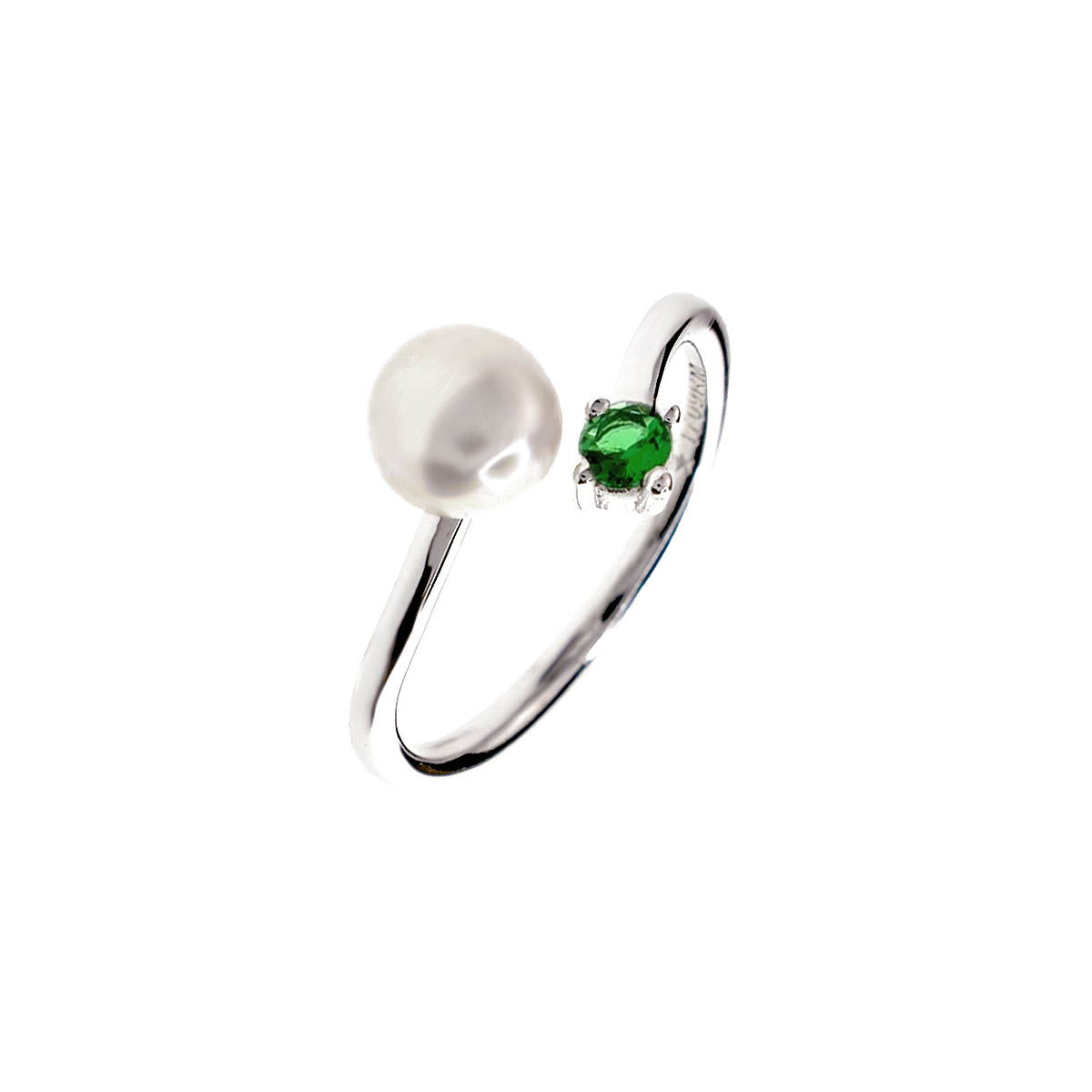 Anello in argento 925 con perla e gemma verde.