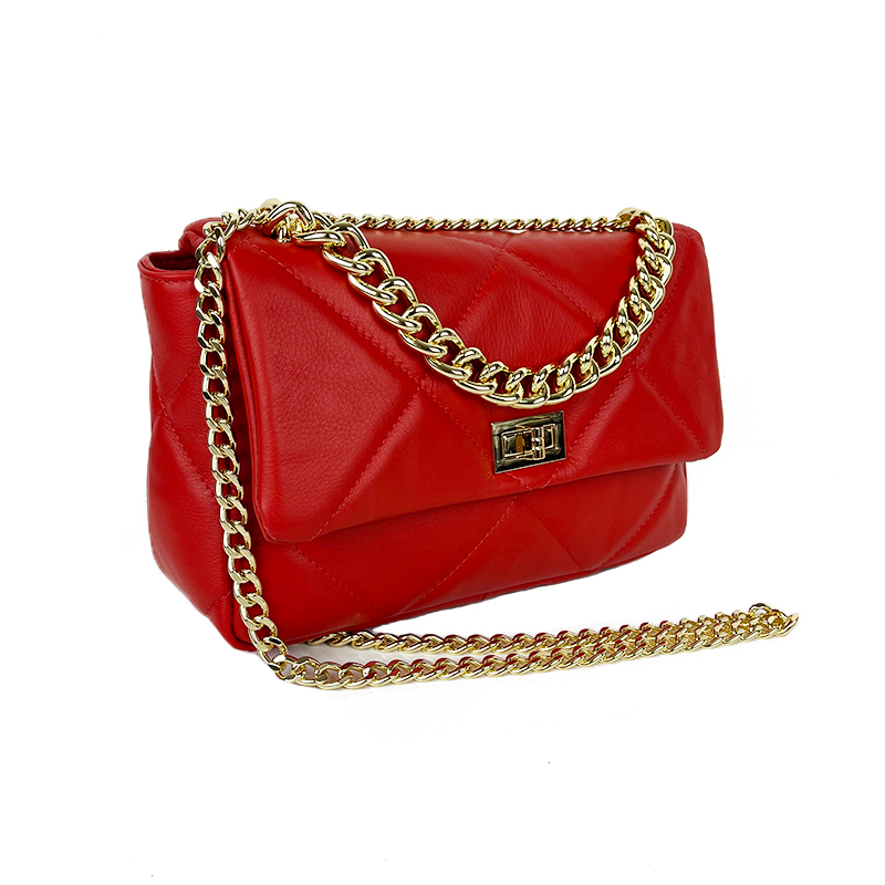 Borsa a tracolla trapuntata in pelle rossa con catena e chiusura a incastro dorate.