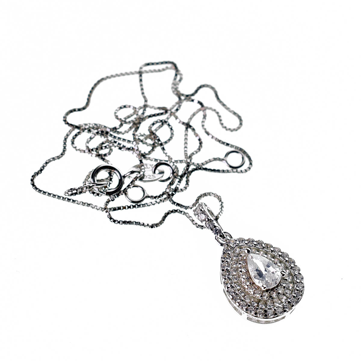 Collana Serena in argento 925 con pendente a goccia e zirconi bianchi.