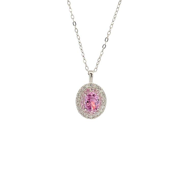 Collana in argento con ciondolo ovale e pietra rosa, circondata da zirconi bianchi.