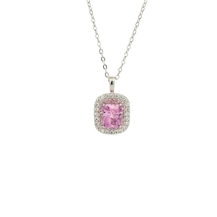 Collana in oro bianco con pendente quadrato con zaffiro rosa e contorno di diamanti.