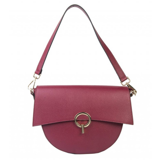 Borsa a tracolla bordeaux con patta e chiusura a cerchio.