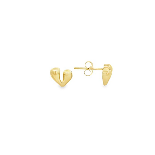 Orecchini a perno in oro a forma di cuore stilizzato.