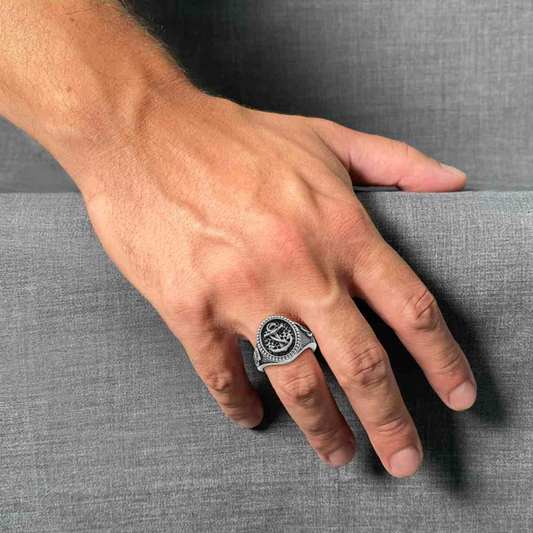 Anello Chevalier Ovale con Ancora e decorazione marinara laterale, in ARGENTO 925