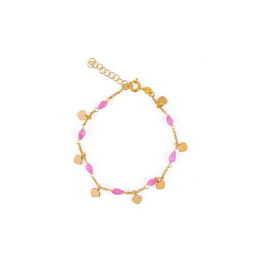 Braccialetto catena dorata con cuori e perle rosa.