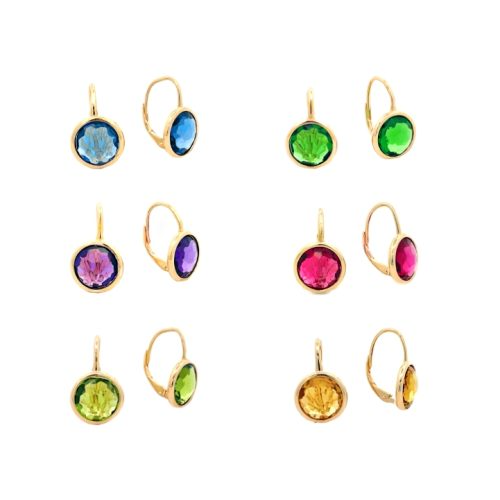 Orecchini a cerchio in oro con pietre colorate: blu, verde, fucsia, viola, giallo e verde chiaro.