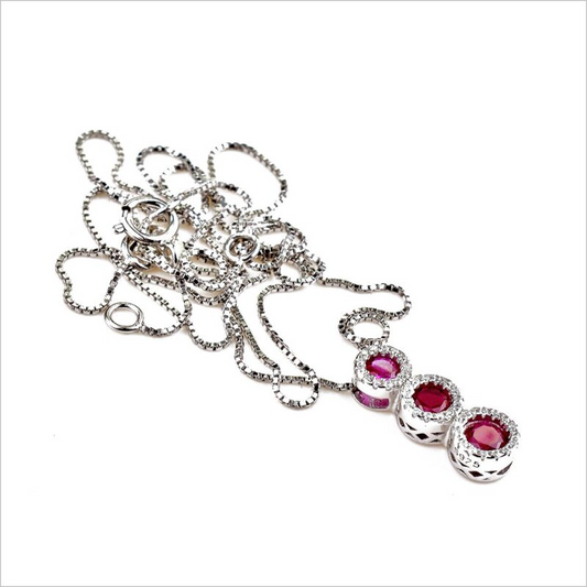 Trilofy Round Pendant Necklace, in 925 Silver