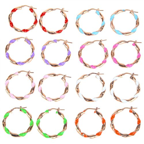 Orecchini a cerchio attorcigliati in 8 colori, ciascuno mostrato in coppia.