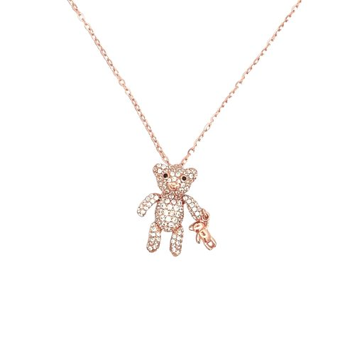 Collana in oro rosa con ciondolo a forma di orsetto, decorato con zirconi bianchi, che tiene in mano un orsetto più piccolo.