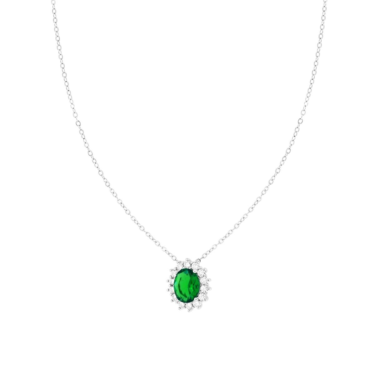 Ciondolo ovale con smeraldo verde e diamanti bianchi, su catena d'argento.