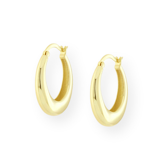 Orecchini a cerchio ovali in oro lucido.