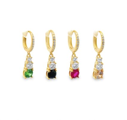 Orecchini pendenti in oro con tre pietre di colore, una bianca e una a scelta tra verde, nero, fucsia o rosa.