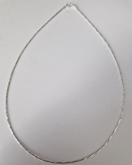 Collana Semirigida Rigata Diamantata, Argento 925