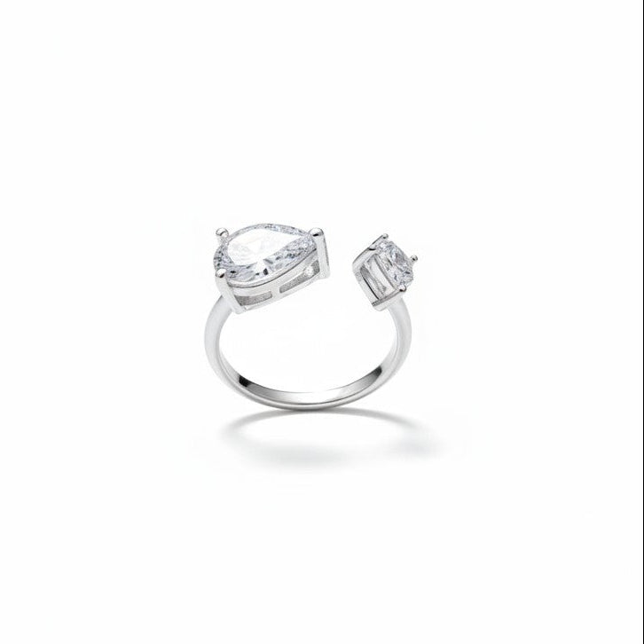 White Zircon Heart Ring - Elegant