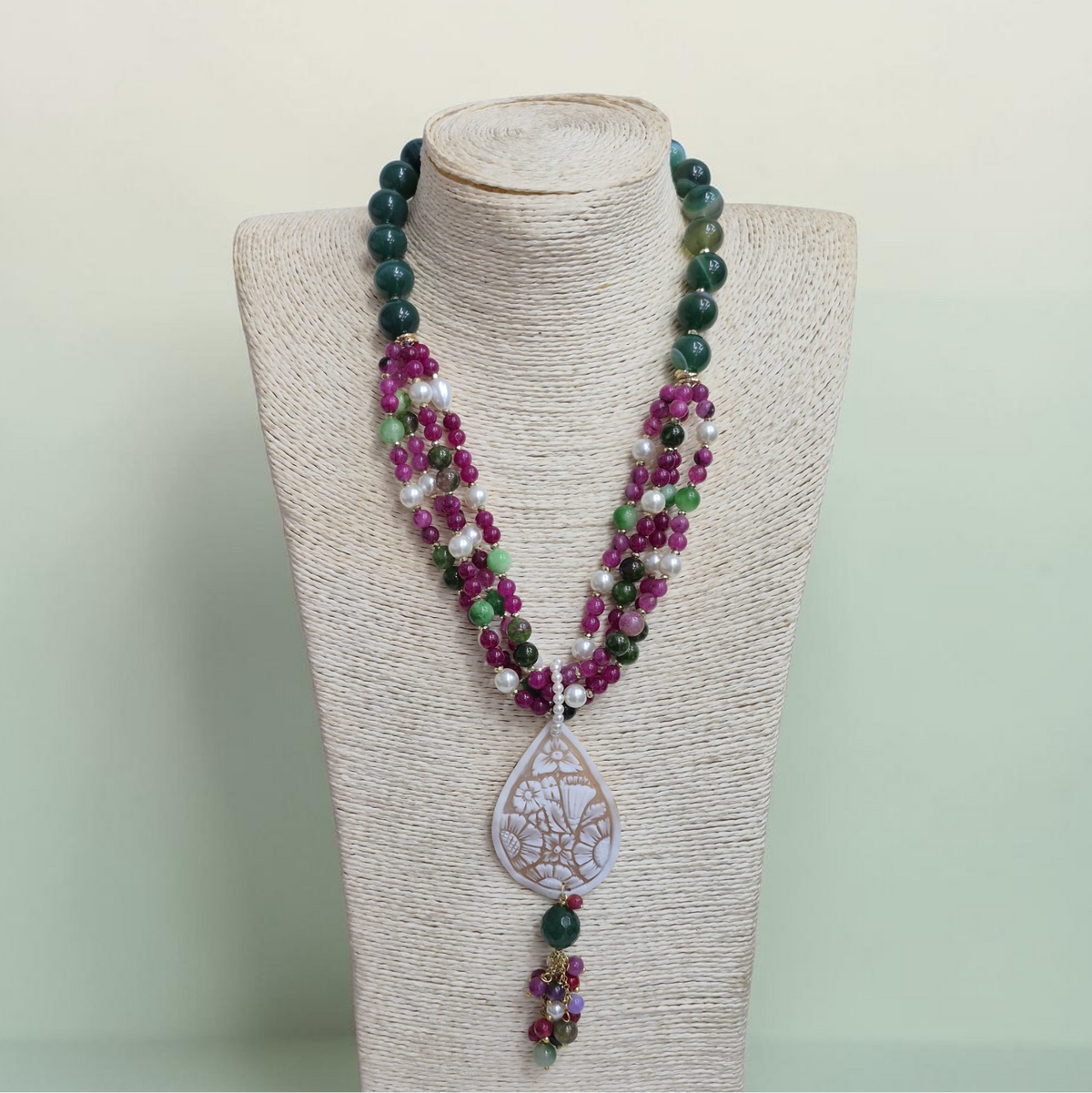 Collana ad Y Con Zoisite e ciondolo goccia in Conchiglia