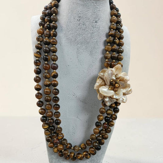 SET Collana Maxi + Bracciale con 3 fili di Occhio di Tigre e Grande Fiore in Conchiglia