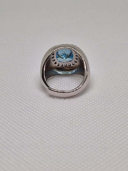 Chevalier Ring with Blue Square Stone