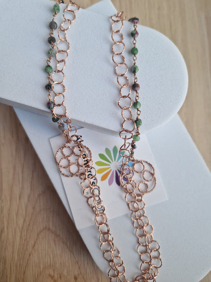 Long Necklace in Zoisite Stones and Diamond Silver