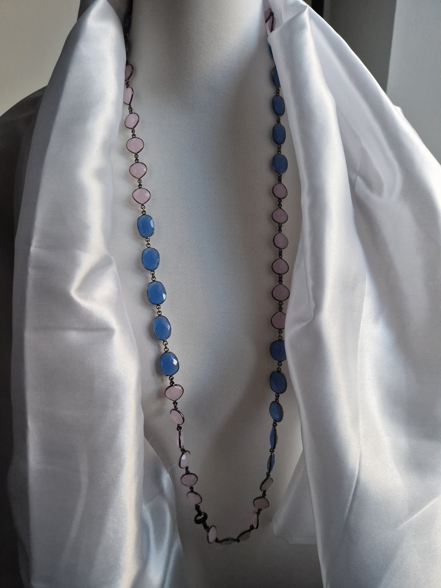 Long Necklace with Hard Stones in Teal and Pink 