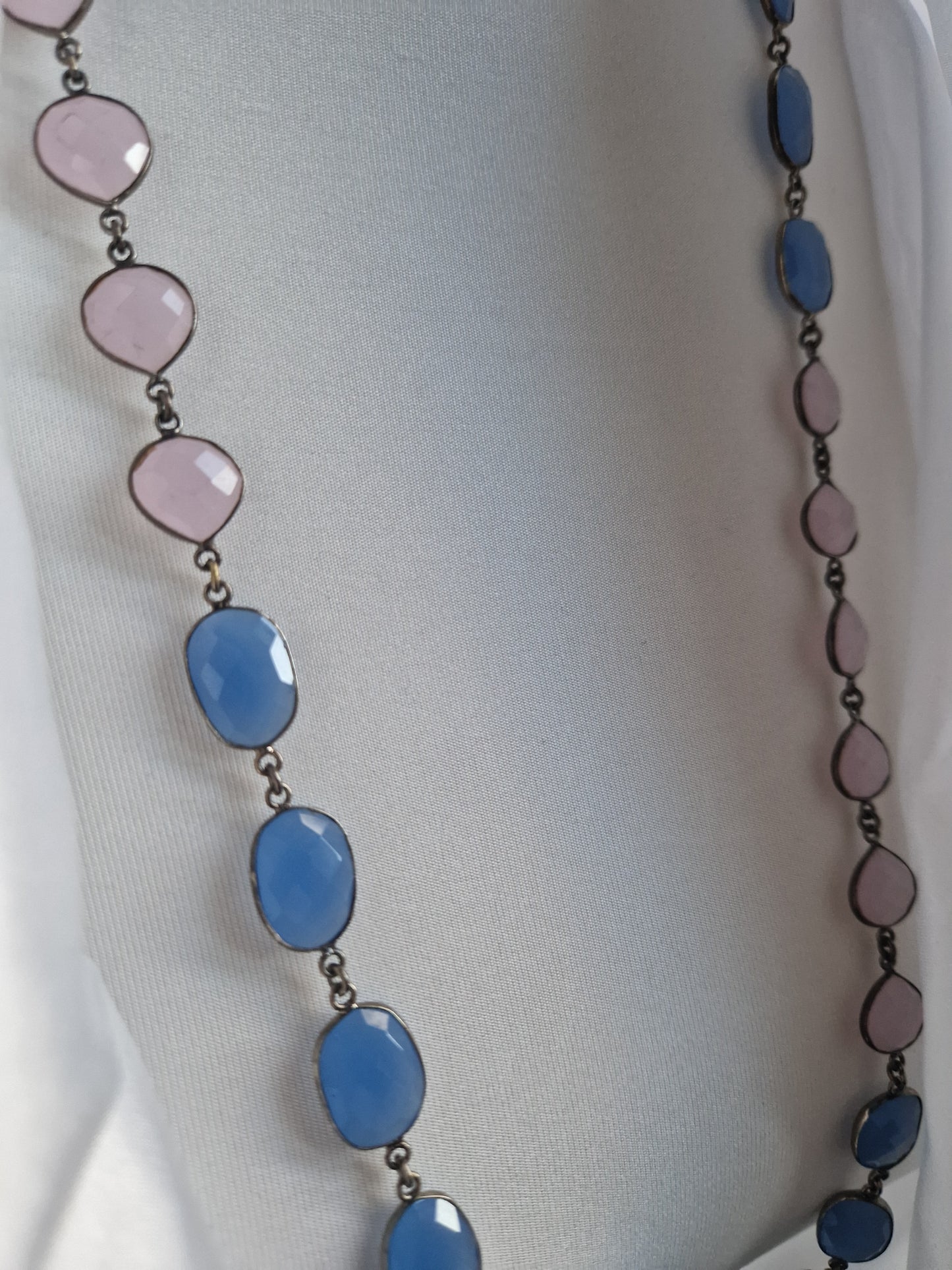 Long Necklace with Hard Stones in Teal and Pink 