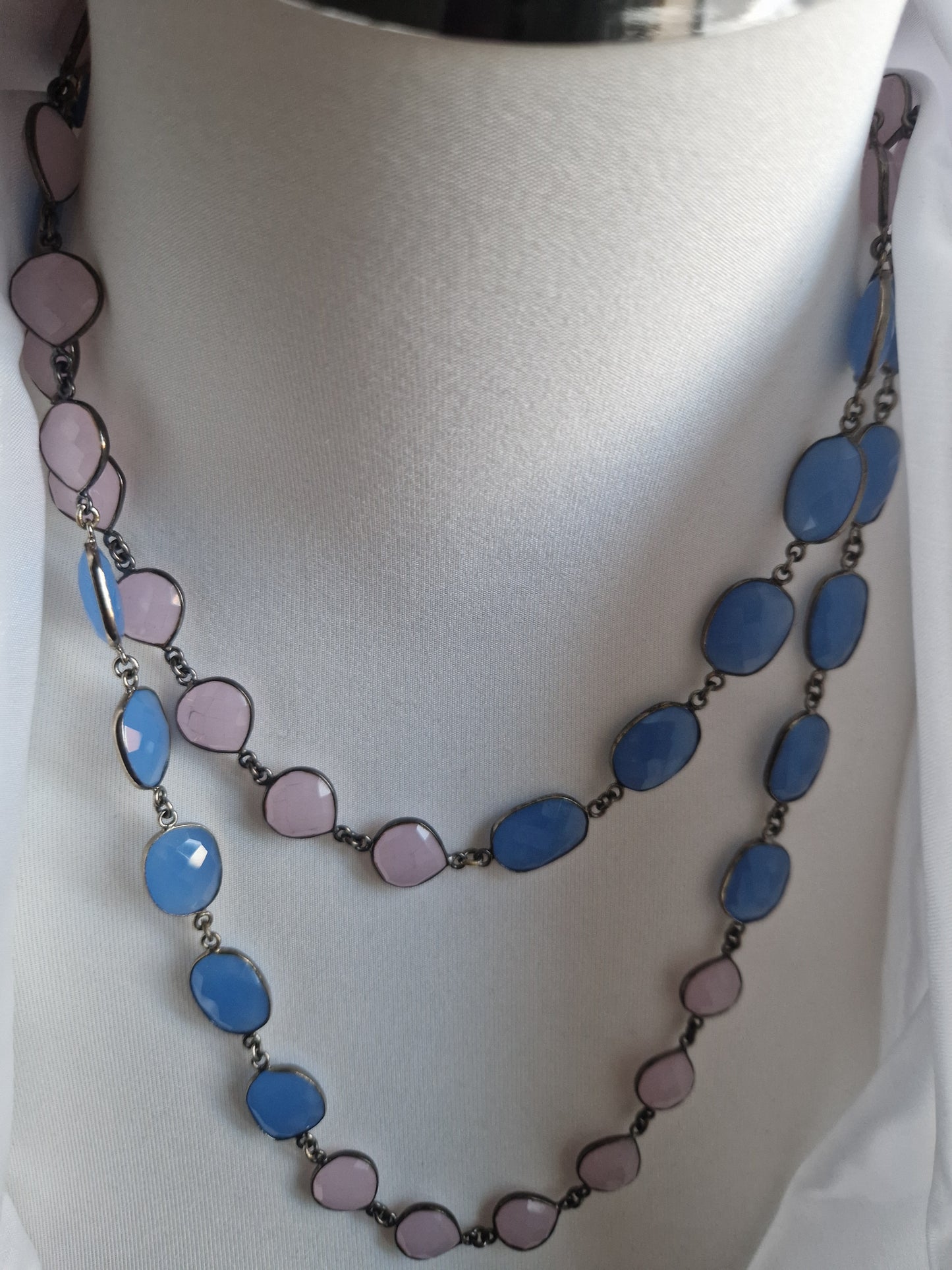 Long Necklace with Hard Stones in Teal and Pink 