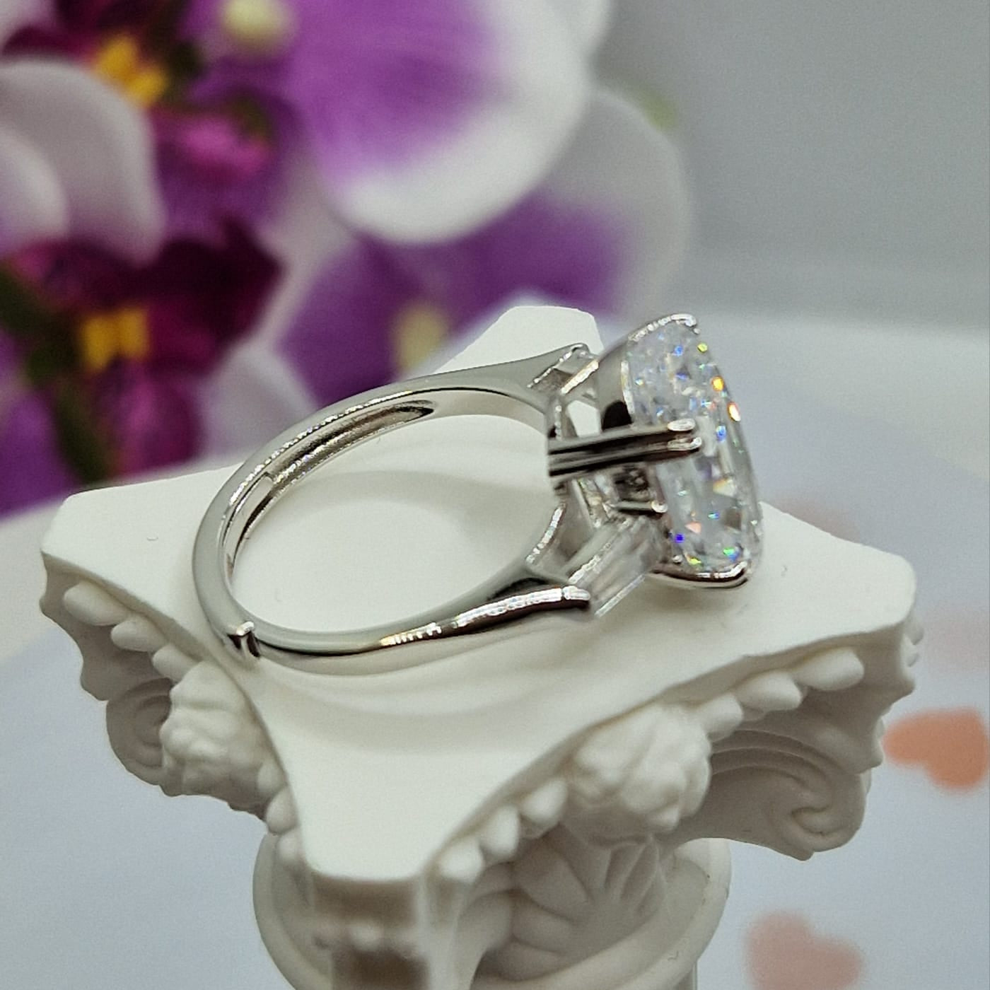 Anello Ovale Big, in Argento S925 e Zirconi
