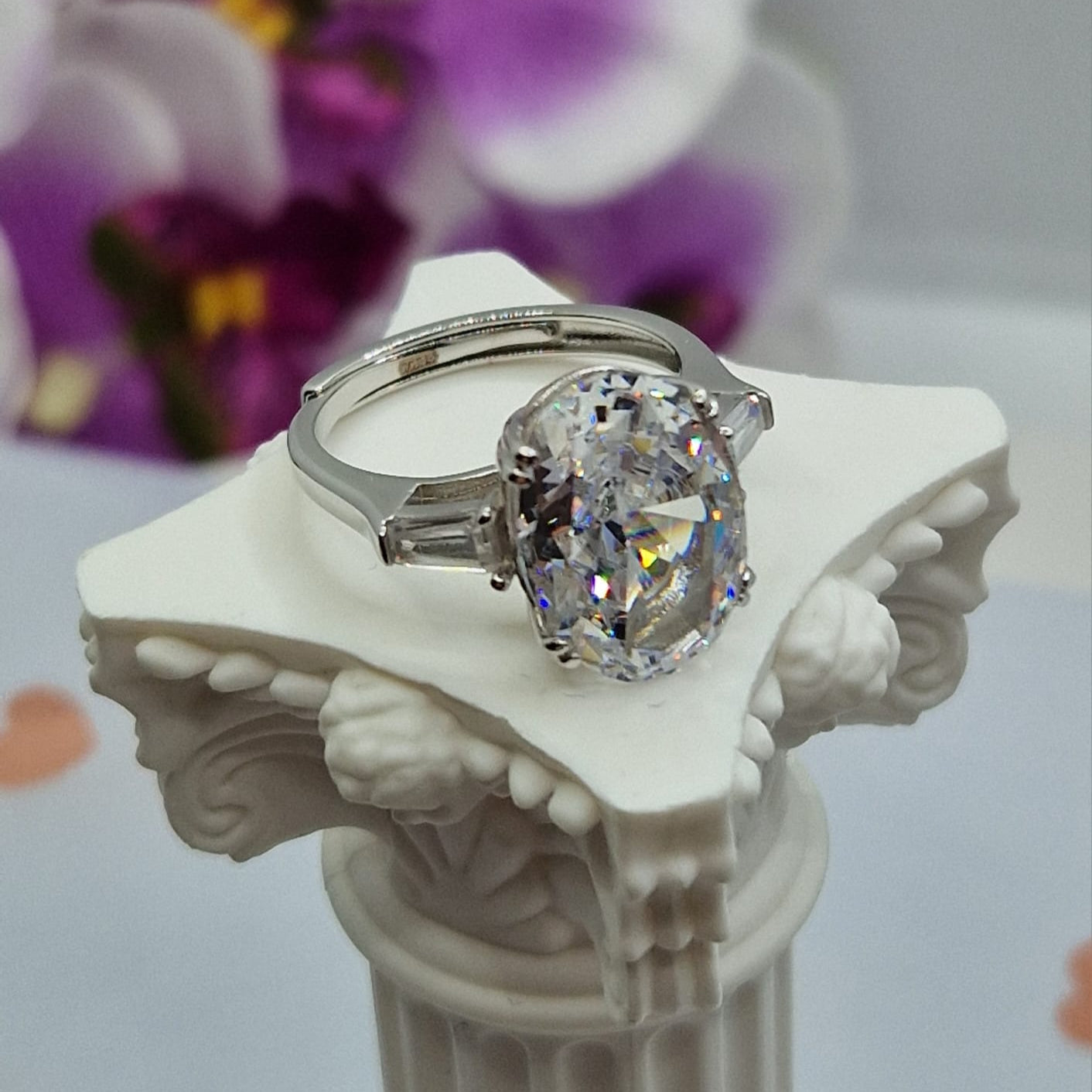 Anello Ovale Big, in Argento S925 e Zirconi