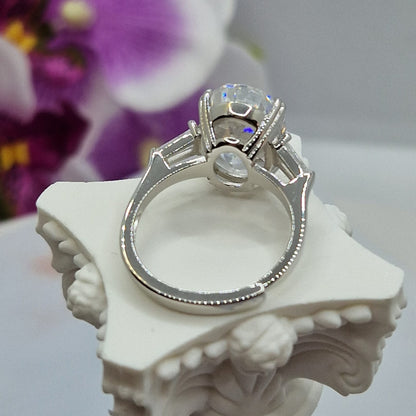 Anello Ovale Big, in Argento S925 e Zirconi
