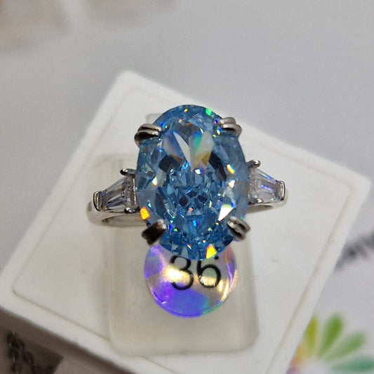 Anello Ovale Big, in Argento S925 e Zirconi