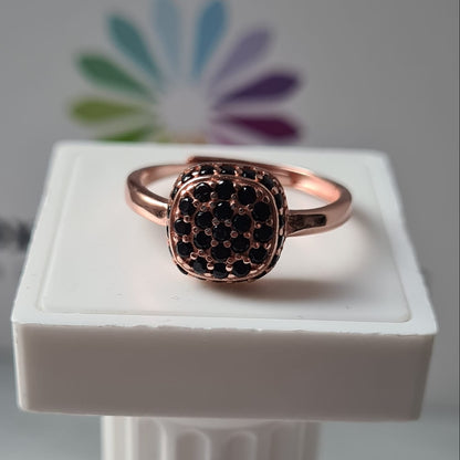 Anello Quadrato con Zirconi, in Argento S925