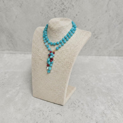 Collana Lunga con Ciondolo a Grappolo in Pasta di Turchese, Perle e Granato