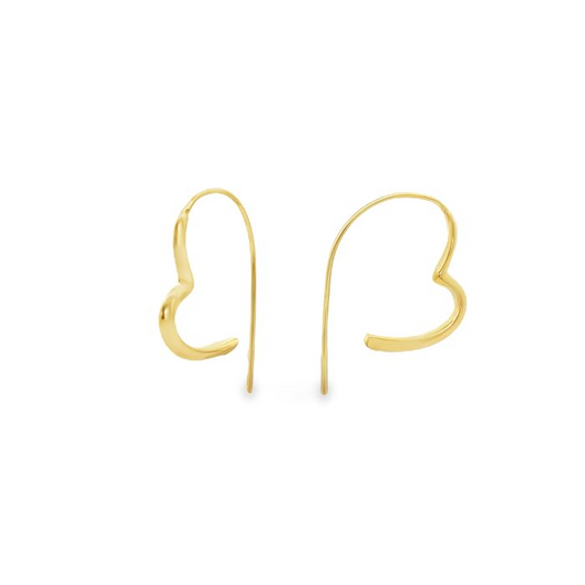 Orecchini pendenti a forma di cuore in oro.