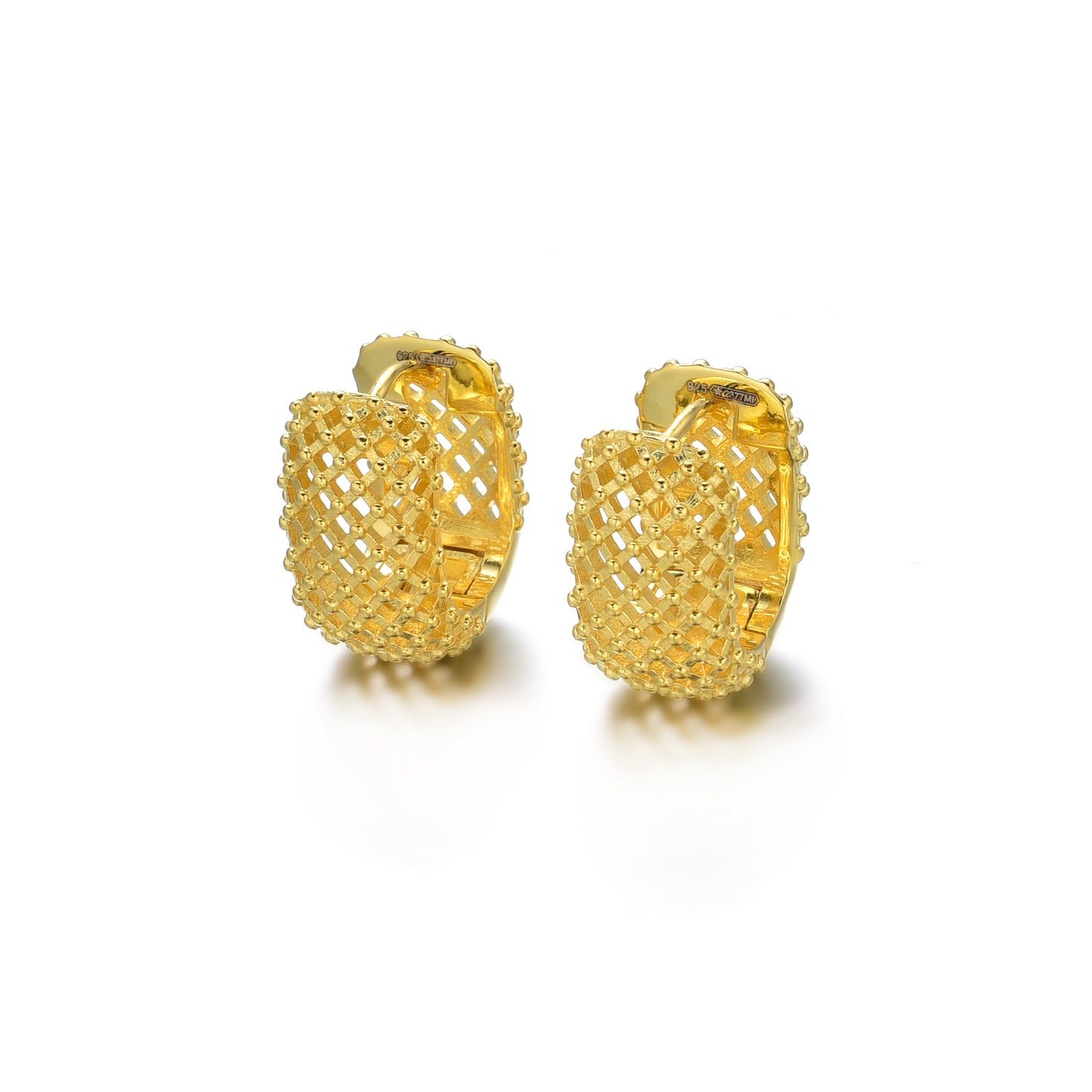 Hoop earrings with pearls and colored beads, in silver and gold