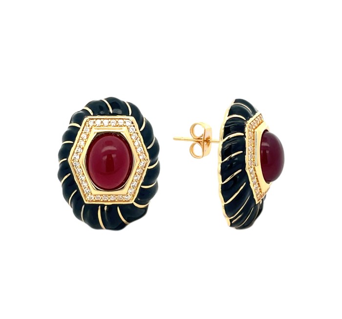 Orecchini Modello CLEO, con smalto nero e centrale Rosso scuro, in ACCIAIO inox