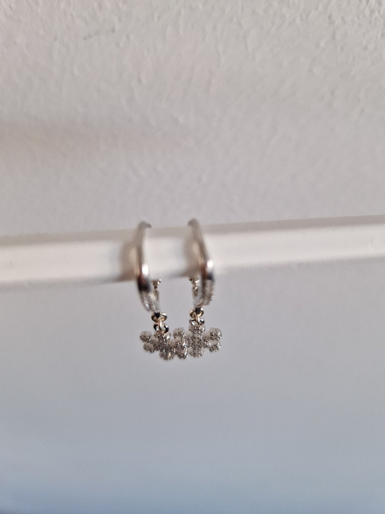 Snowflake earrings