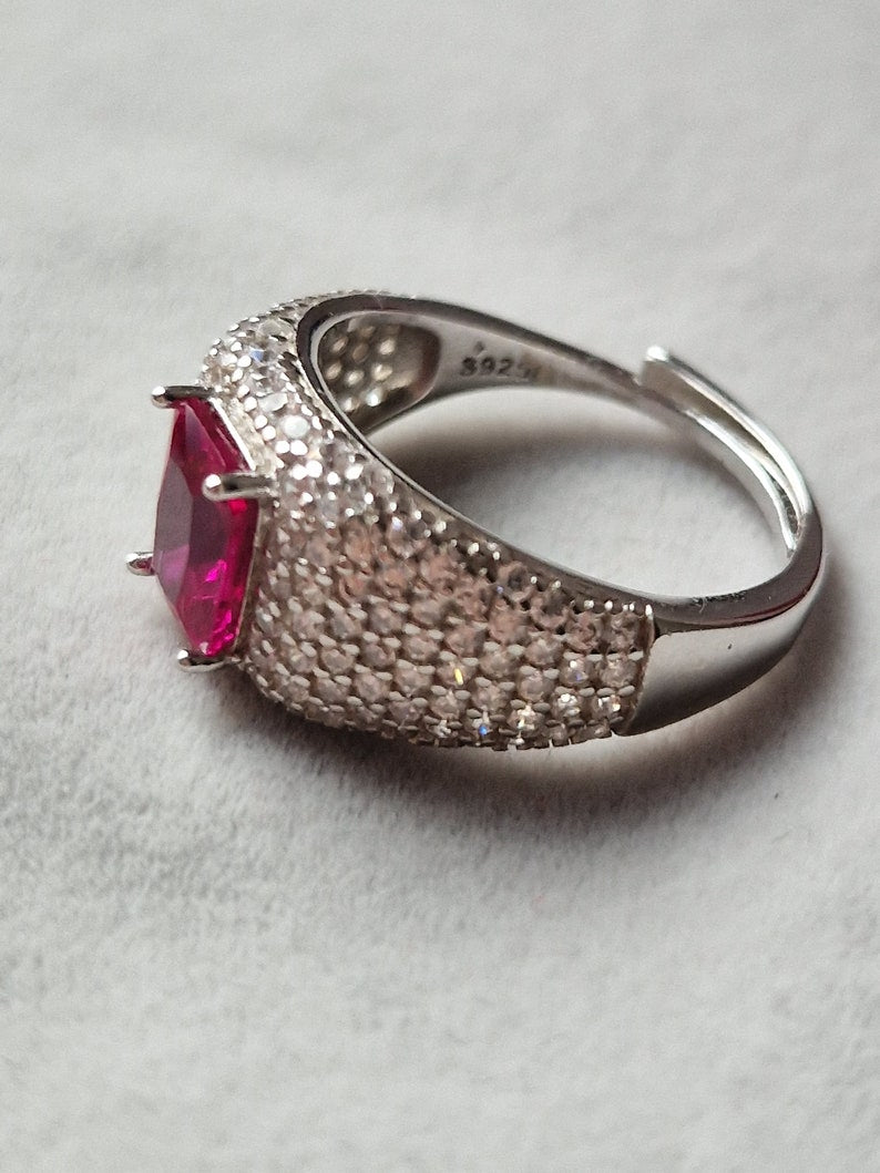 Anello Brilliant Ruby in Argento 925 con Zircone Rosso - Elegante e Luminoso