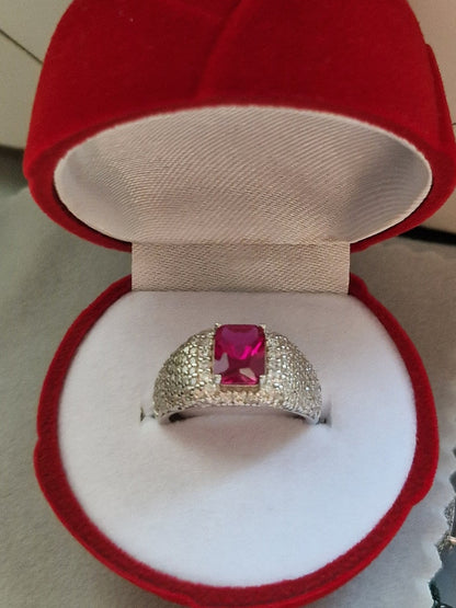 Anello Brilliant Ruby in Argento 925 con Zircone Rosso - Elegante e Luminoso