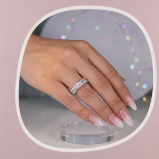Anello Semi Veretta Luxury in MOISSANITE USA, in Argento S925