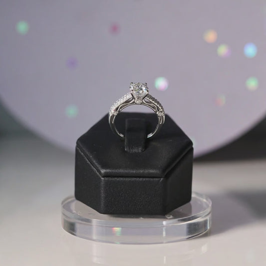Anello Solitario Reale in MOISSANITE USA, in Argento S925