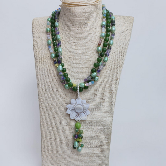 Collana ad Y Con Calcedonio, quarzi e grnade Fiore in Pasta di Conchiglia