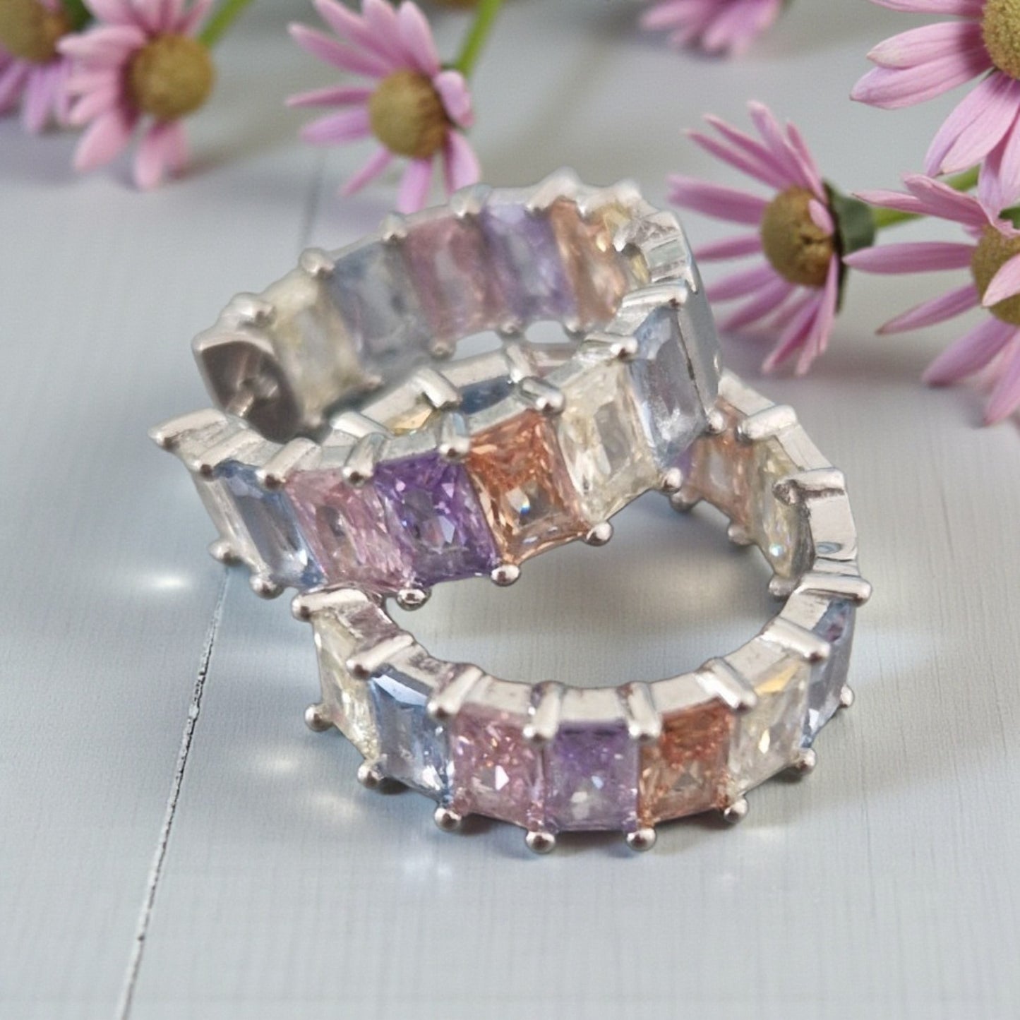 Orecchini Cerchio Baguette Multicolor Pregiati, in Argento s925