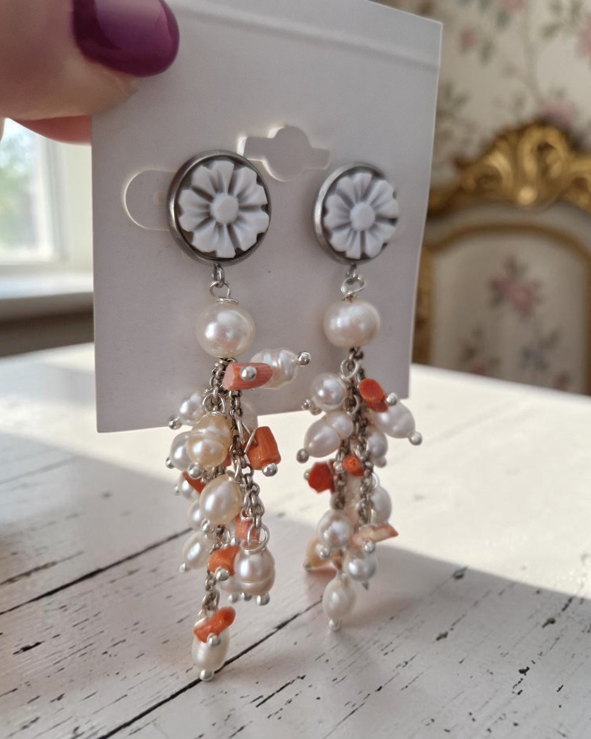 Orecchini a Grappolo Con Perle di Fiume/Corallo/Cammeo